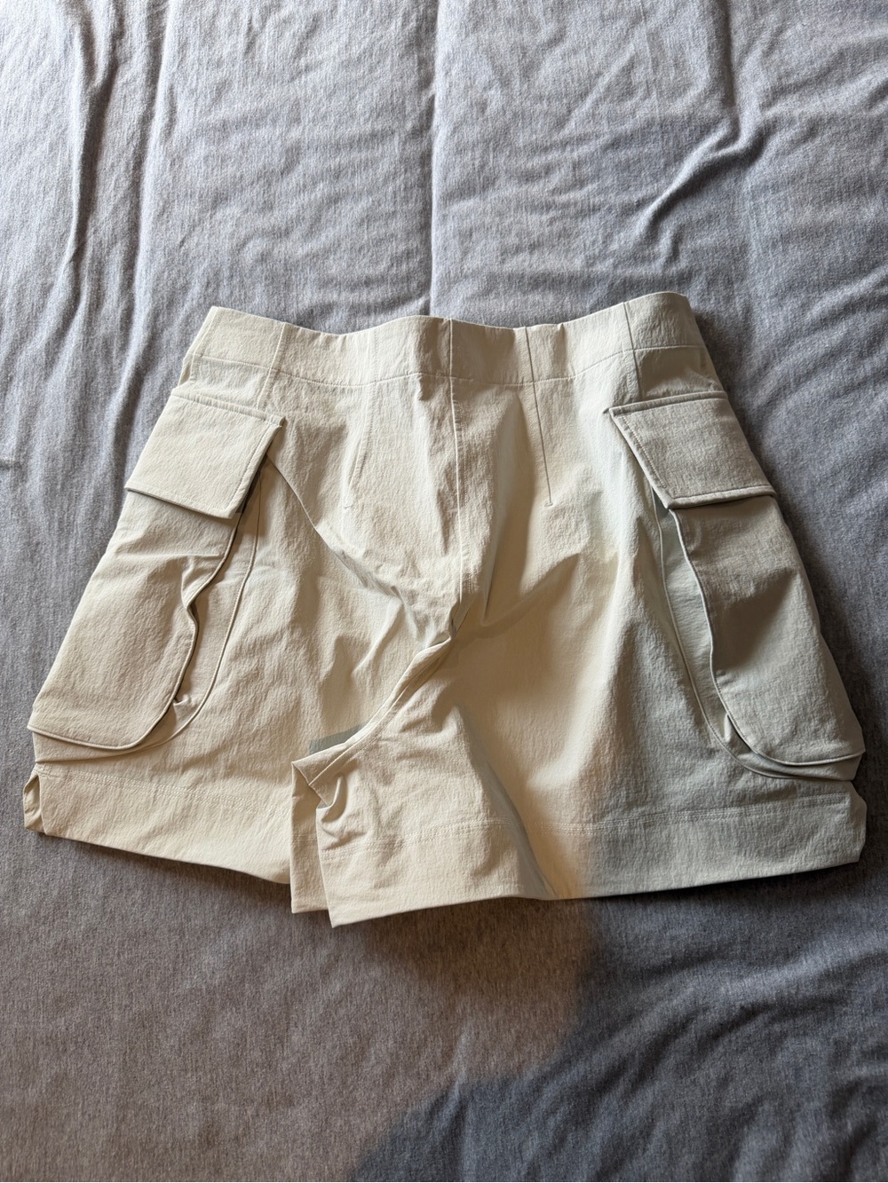 Lululemon Relaxed-Fit Super-High-Rise Cargo Short 4 - Picture 6 of 6